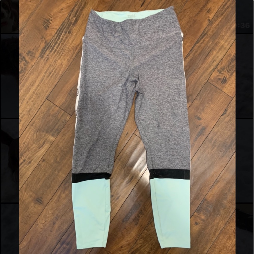 PINK Ultimate Leggings